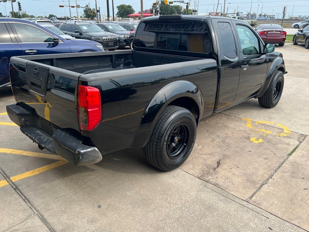 2011 Nissan Frontier Image 6