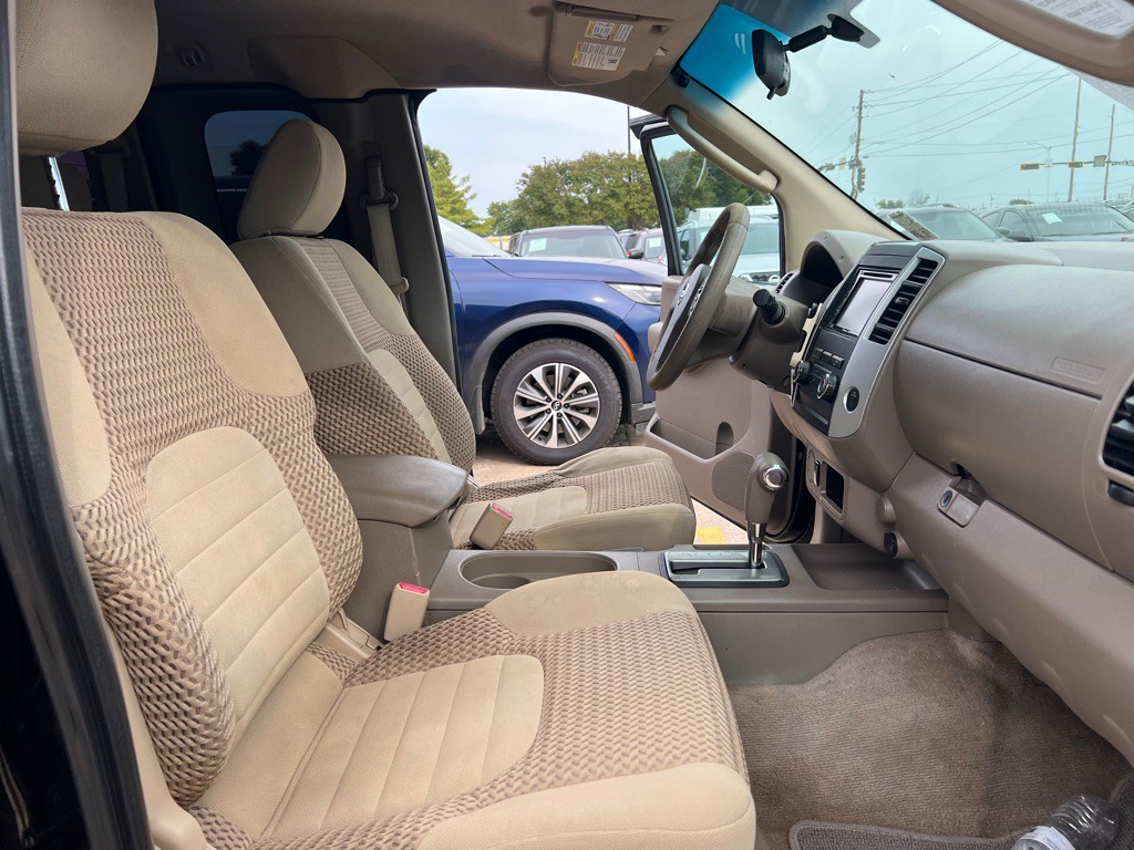 2011 Nissan Frontier Image 13