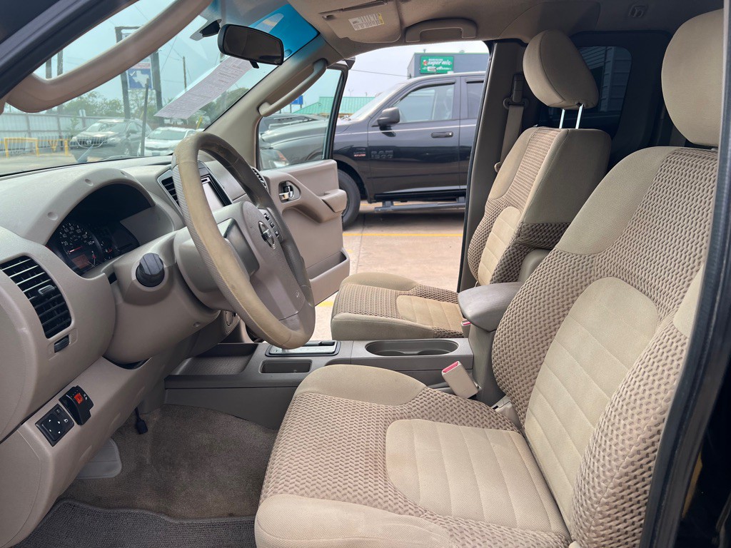 2011 Nissan Frontier Image 14