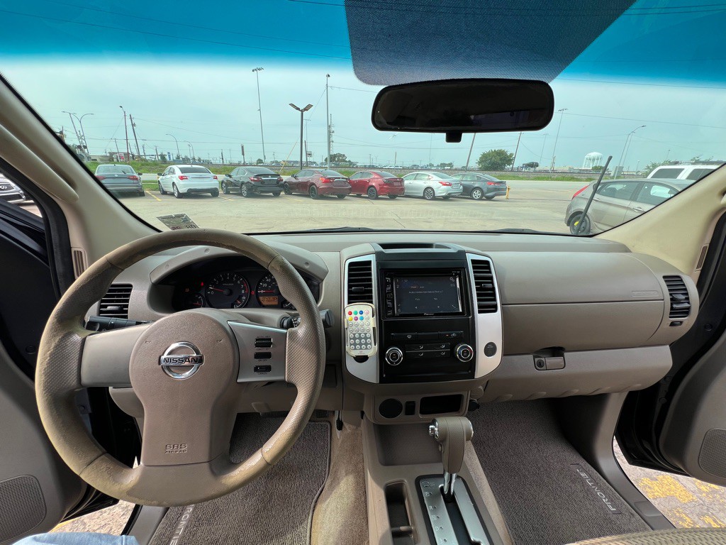 2011 Nissan Frontier Image 22