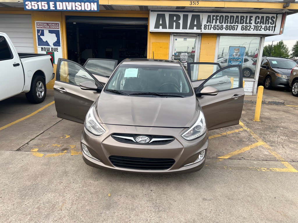 2014 Hyundai Accent Image 7