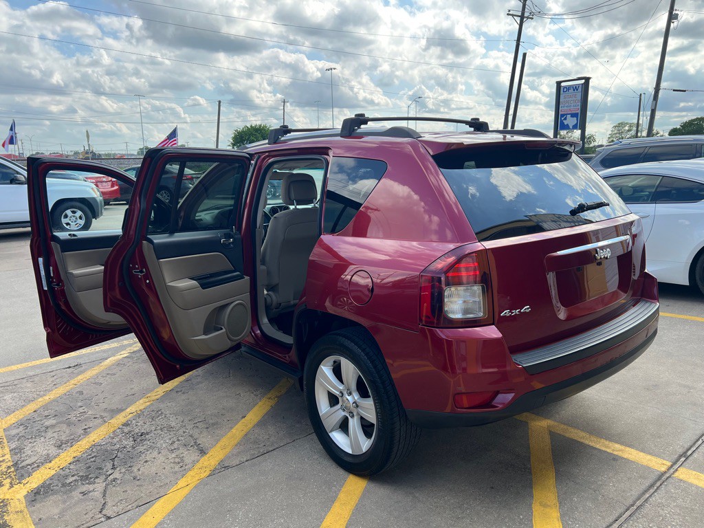 2014 Jeep Compass Image 10