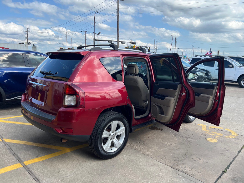 2014 Jeep Compass Image 12