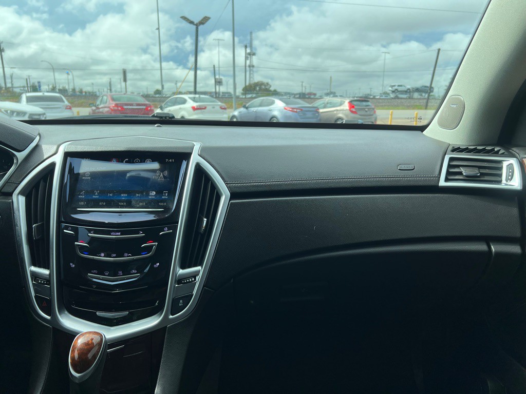 2015 Cadillac SRX Image 17