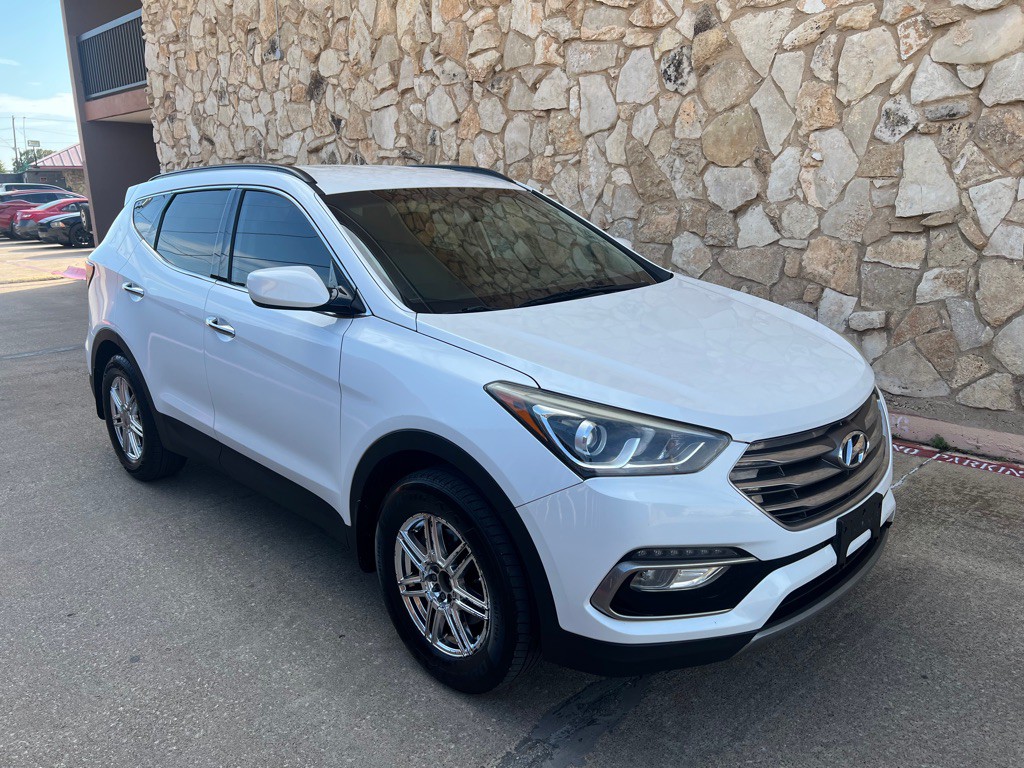 2017 Hyundai Santa Fe Sport Image 2
