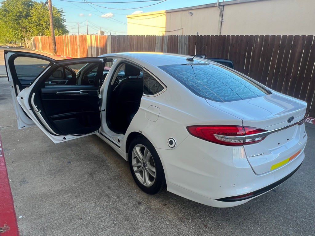 2018 Ford Fusion Image 9