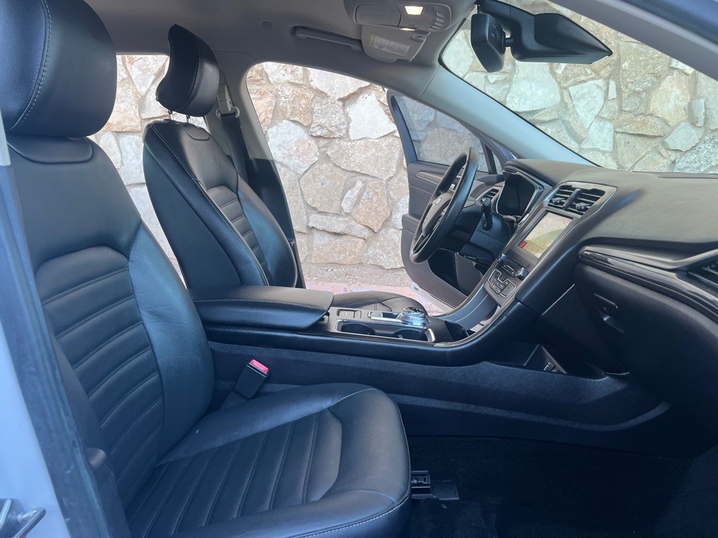 2018 Ford Fusion Image 12