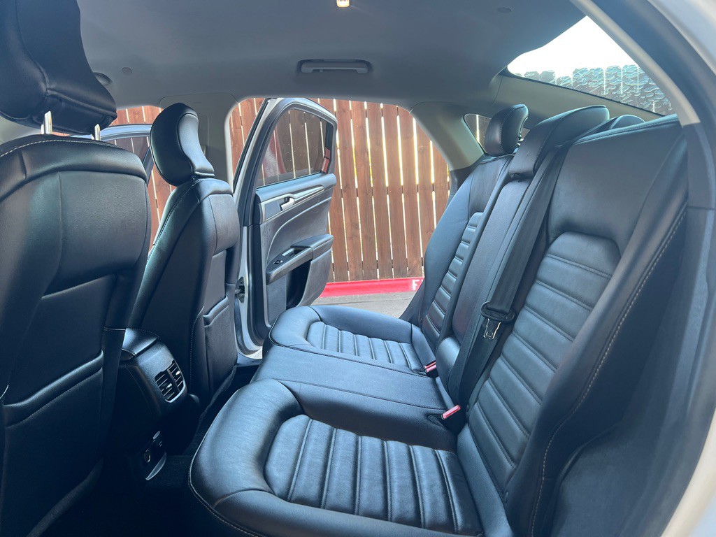 2018 Ford Fusion Image 13