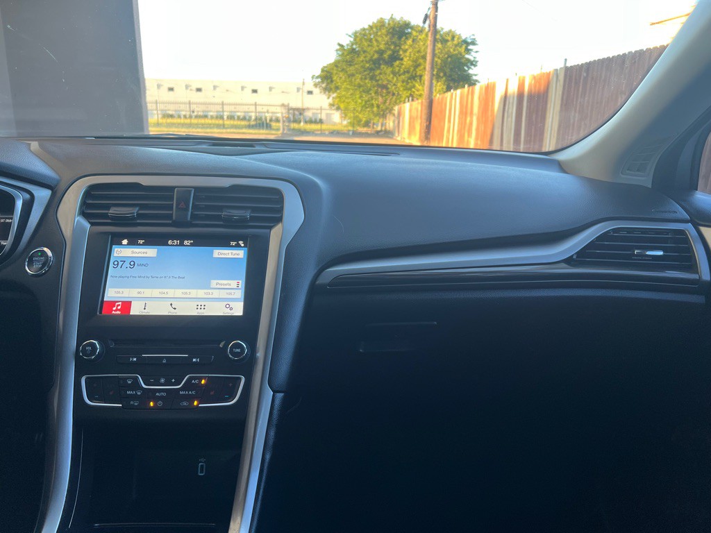 2018 Ford Fusion Image 16