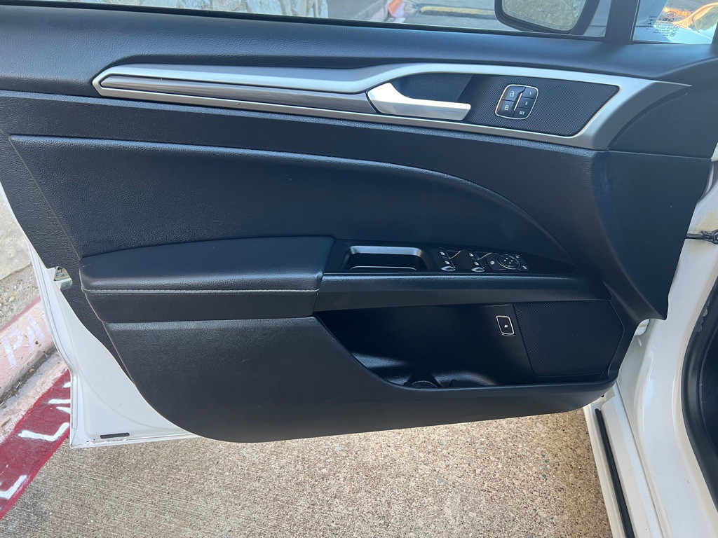 2018 Ford Fusion Image 18