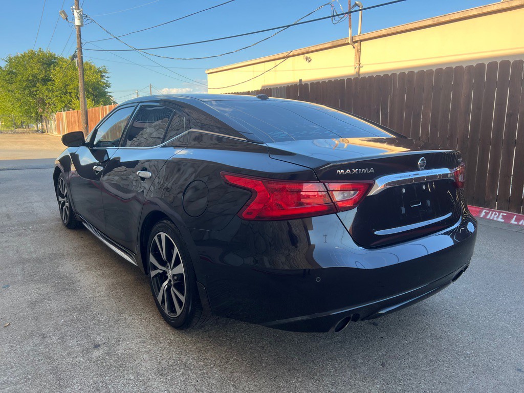 2016 Nissan Maxima Image 5