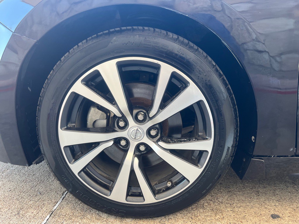 2016 Nissan Maxima Image 21