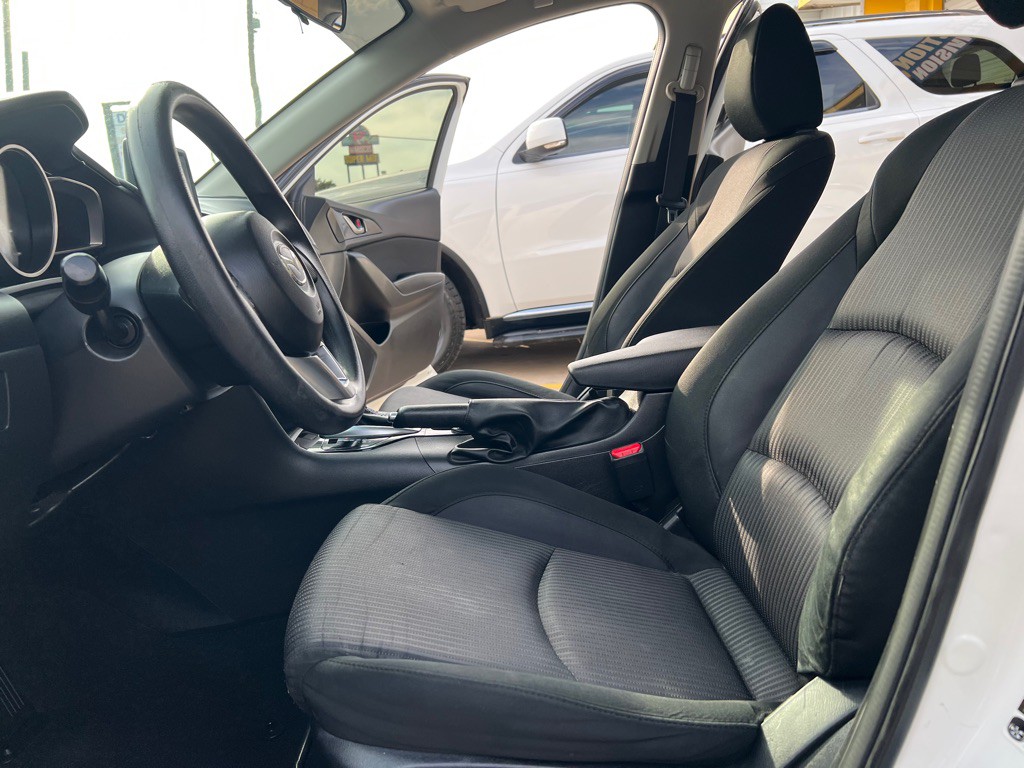 2016 Mazda Mazda3 Image 9