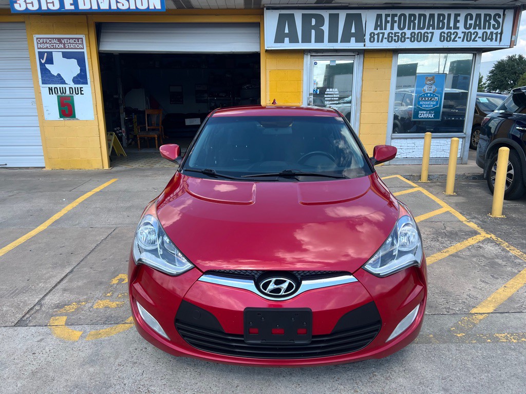 2017 Hyundai Veloster Image 2