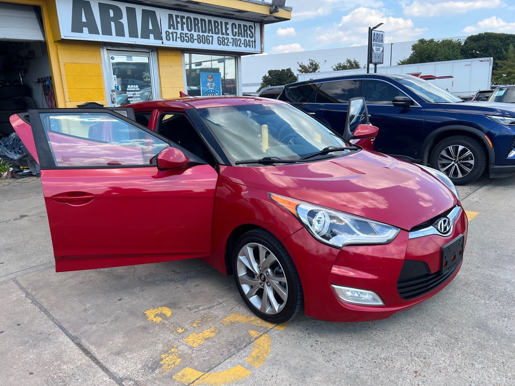 2017 Hyundai Veloster Image 6