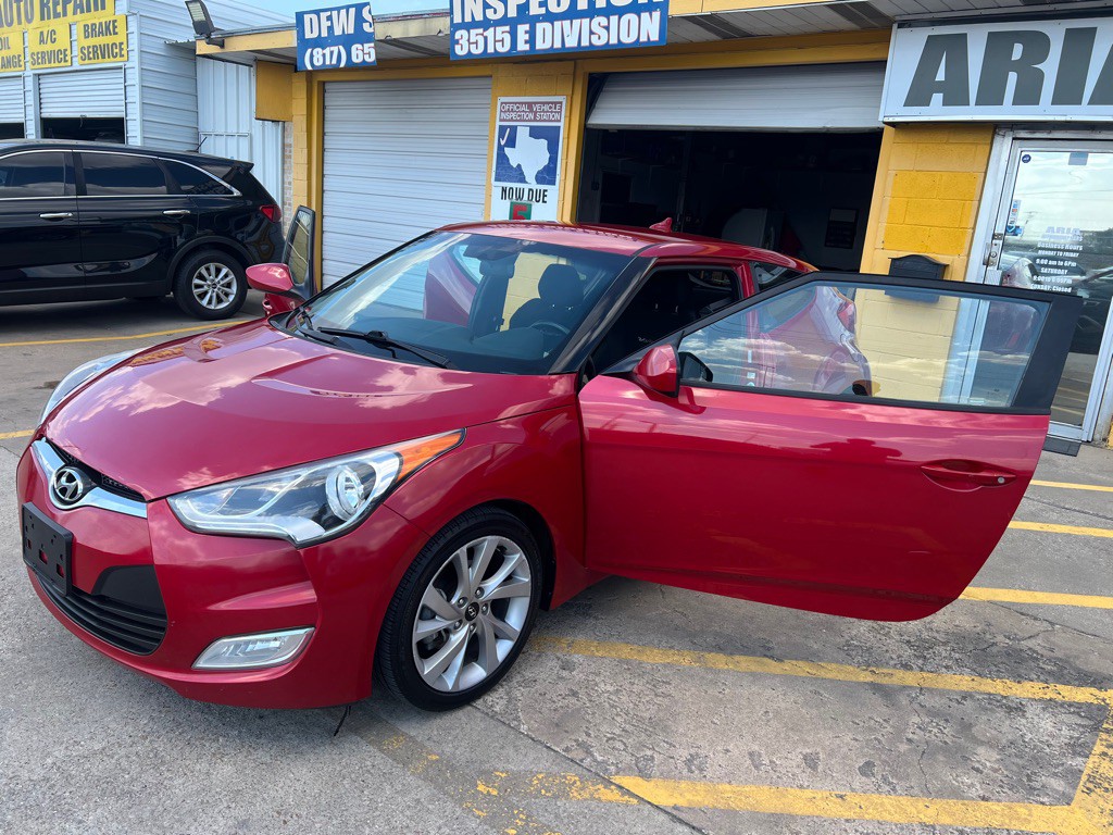 2017 Hyundai Veloster Image 8