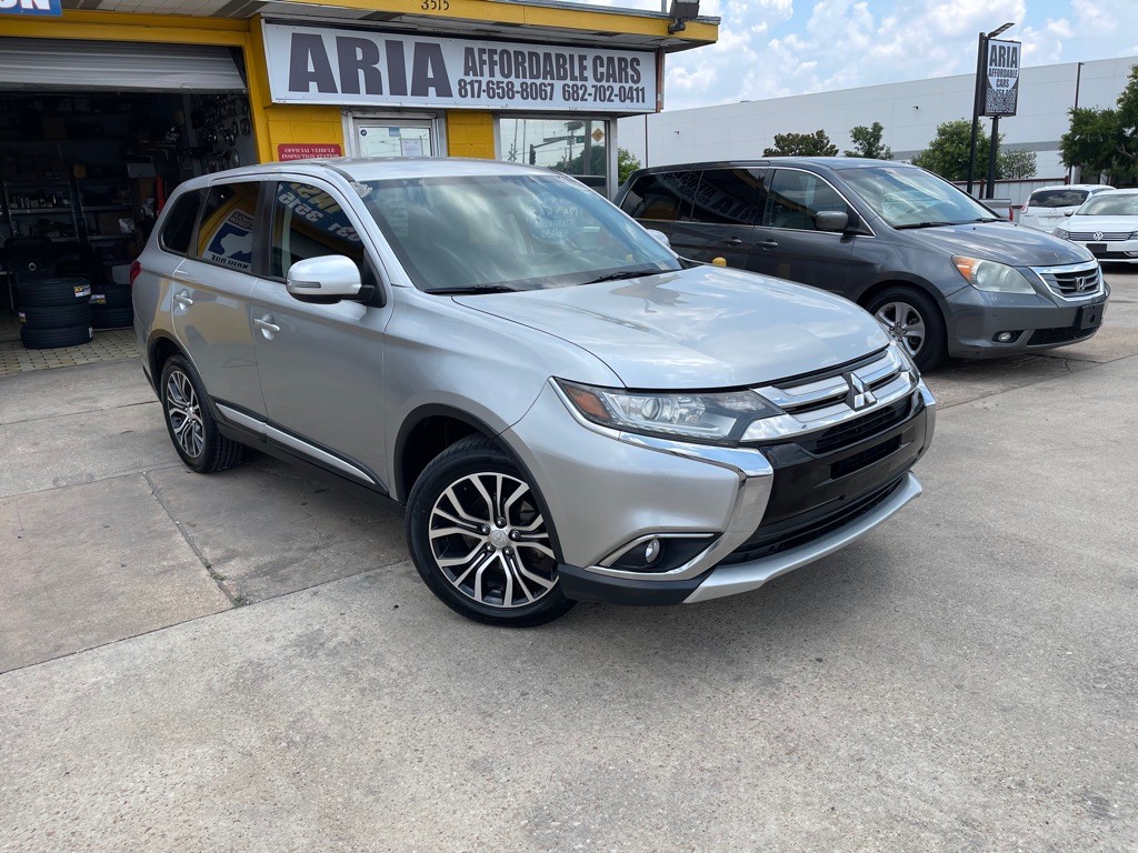 2018 Mitsubishi Outlander Image 1