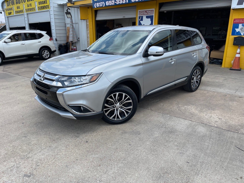 2018 Mitsubishi Outlander Image 3