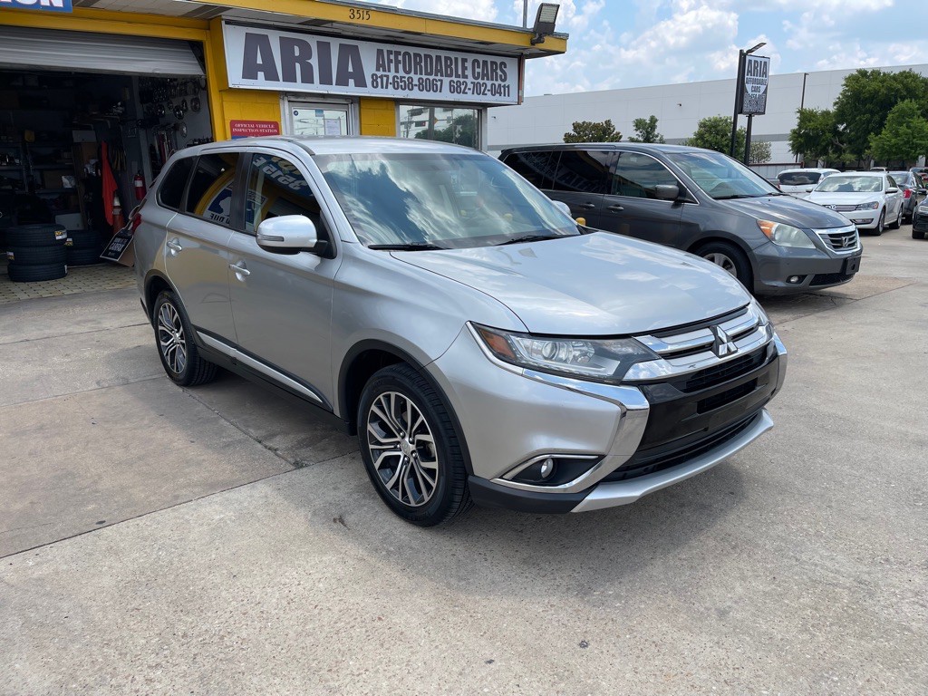 2018 Mitsubishi Outlander Image 4