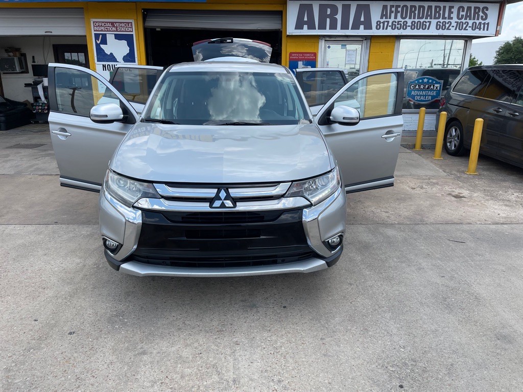 2018 Mitsubishi Outlander Image 9