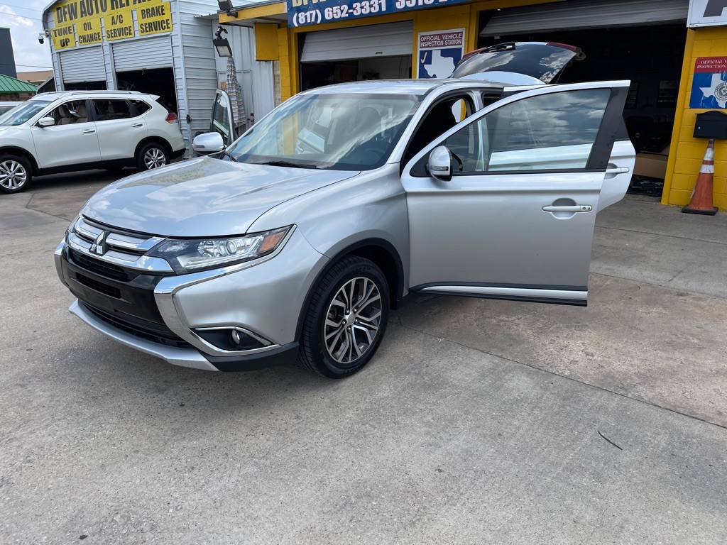 2018 Mitsubishi Outlander Image 11
