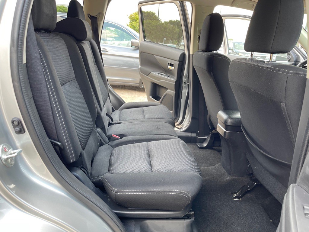 2018 Mitsubishi Outlander Image 21