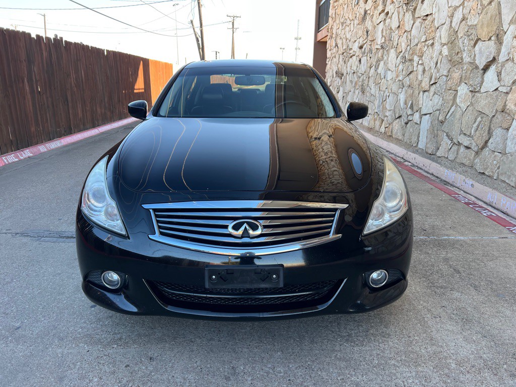 2013 INFINITI G37 Image 2
