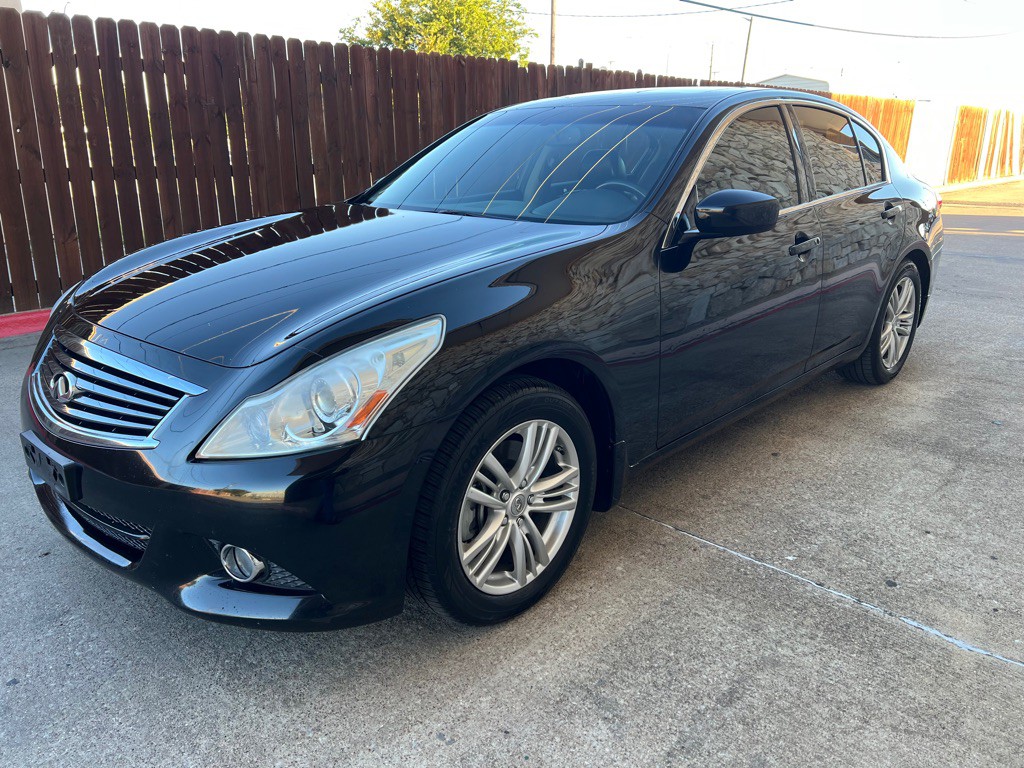 2013 INFINITI G37 Image 3