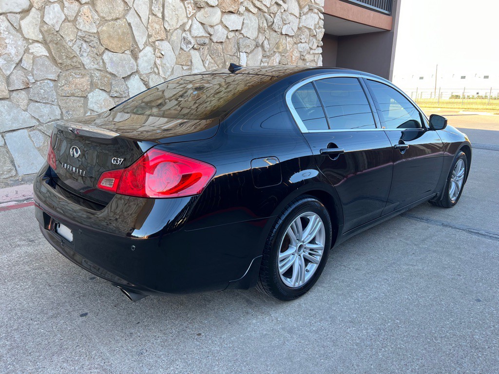 2013 INFINITI G37 Image 5