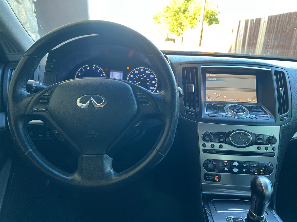 2013 INFINITI G37 Image 15