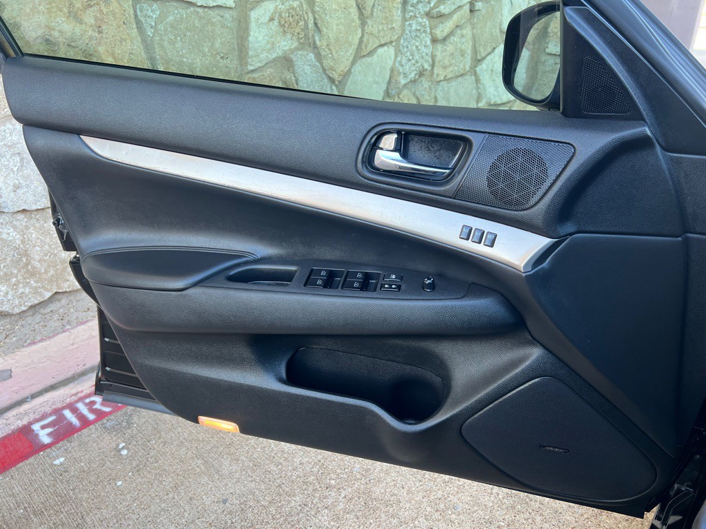 2013 INFINITI G37 Image 18