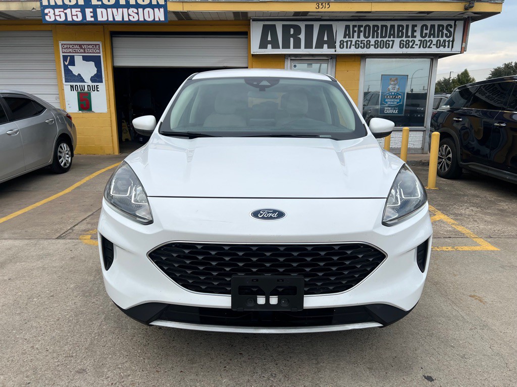 2020 Ford Escape Image 2