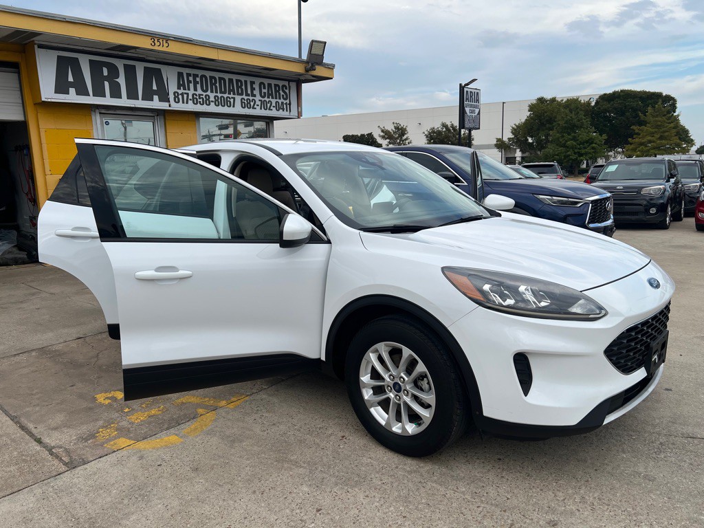 2020 Ford Escape Image 7