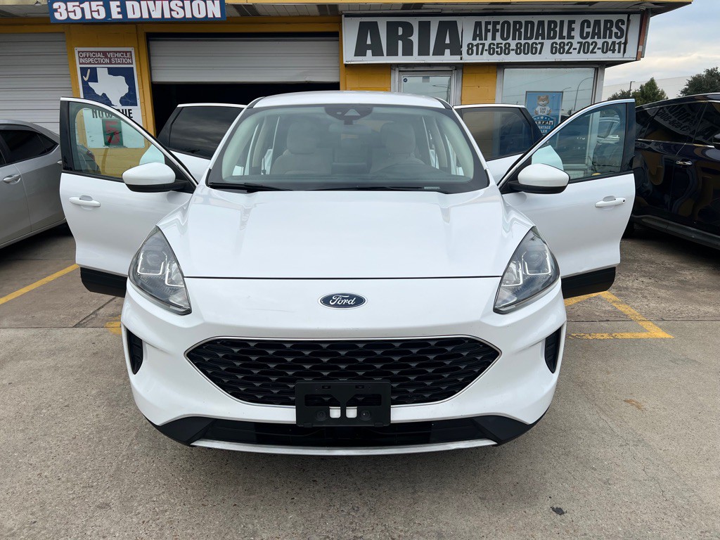 2020 Ford Escape Image 8