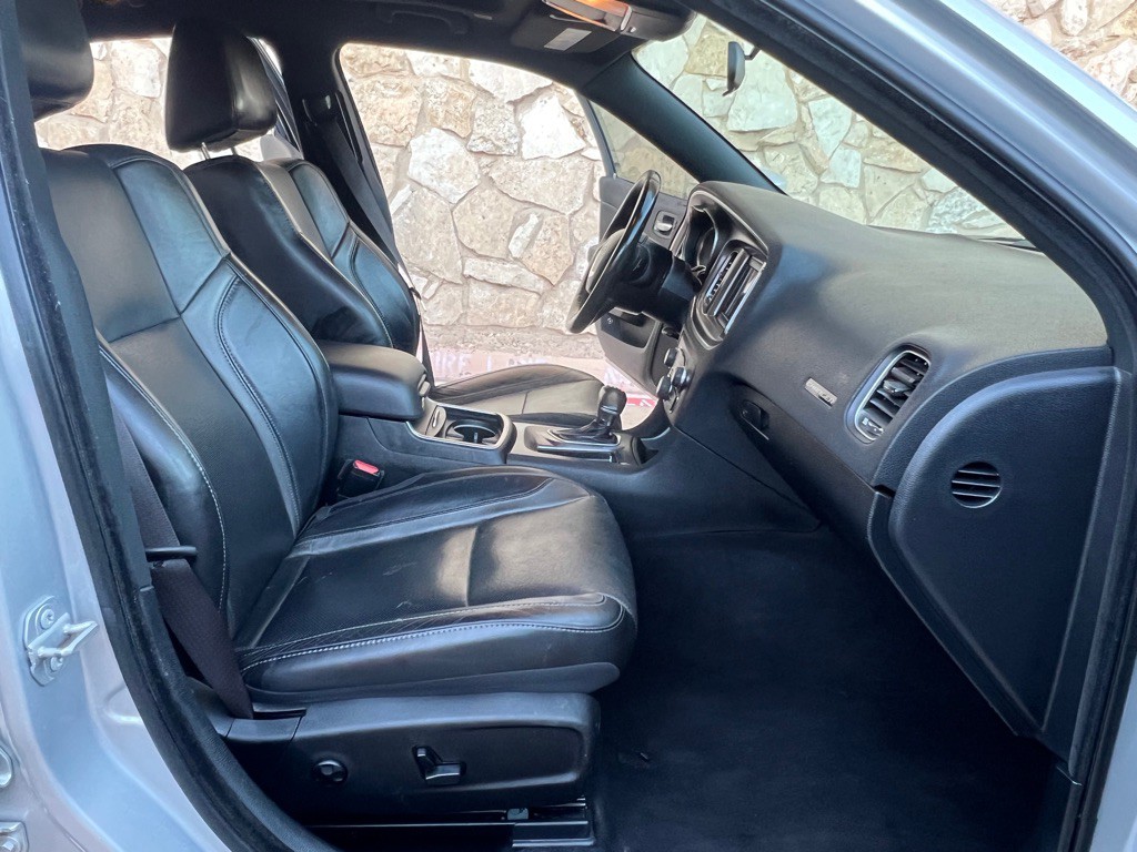 2019 Dodge Charger Image 12