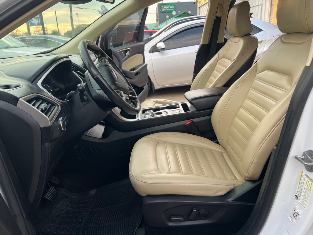 2021 Ford Edge Image 11