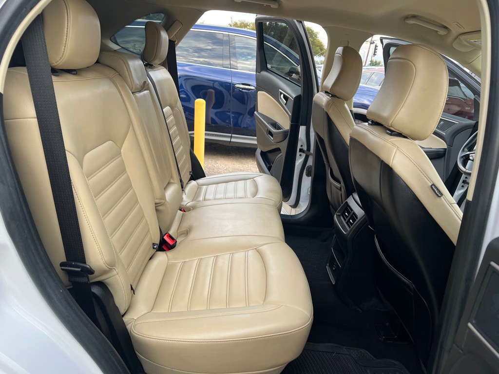 2021 Ford Edge Image 14