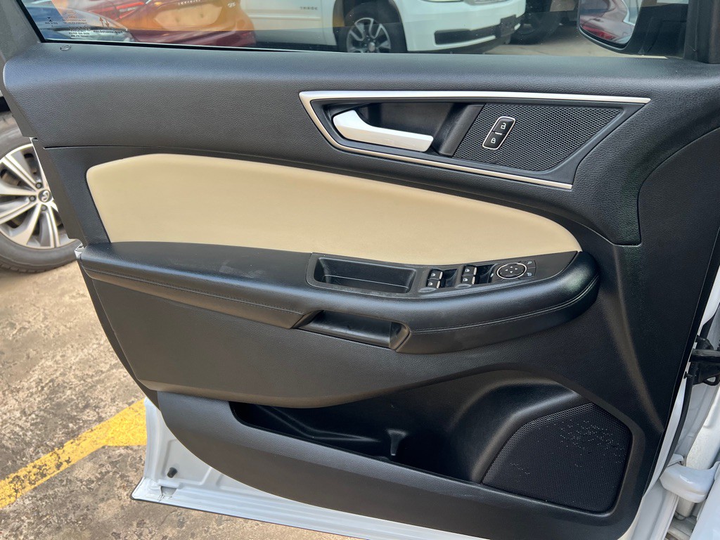 2021 Ford Edge Image 18