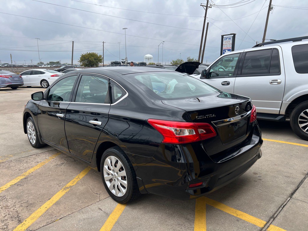 2016 Nissan Sentra Image 4
