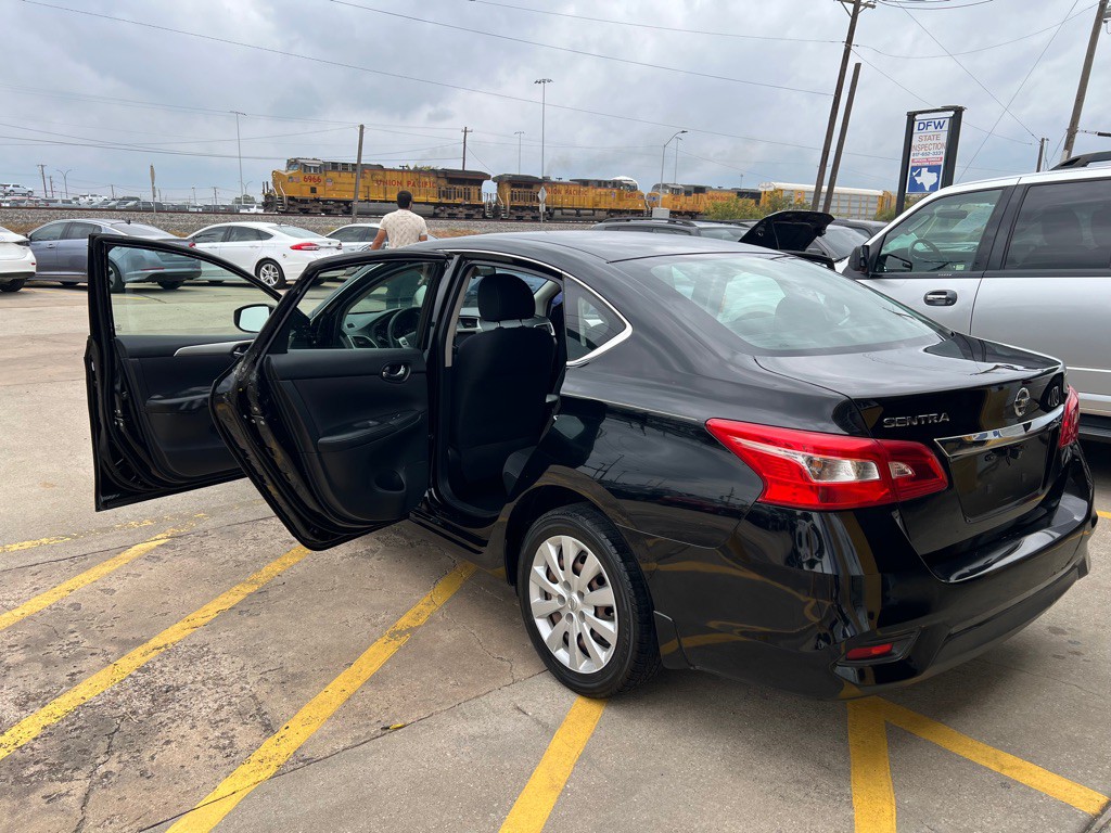 2016 Nissan Sentra Image 10
