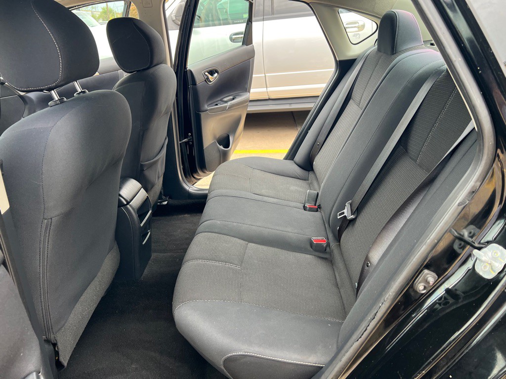 2016 Nissan Sentra Image 13