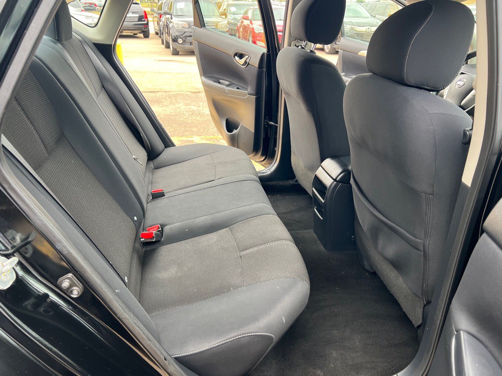 2016 Nissan Sentra Image 14