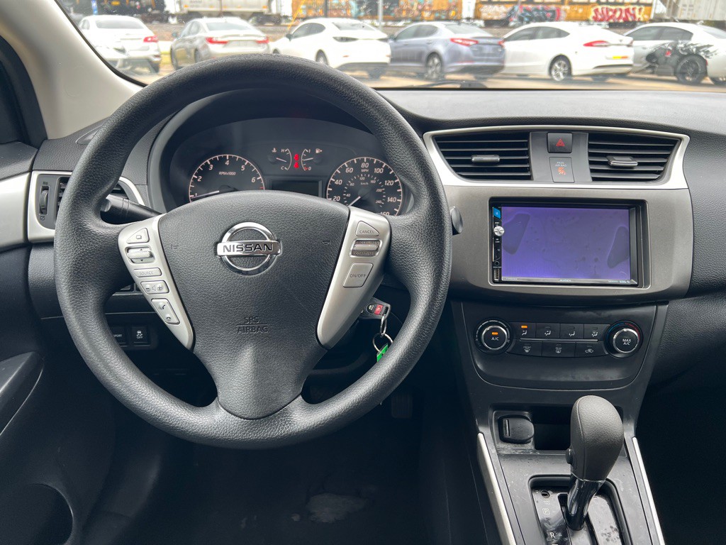 2016 Nissan Sentra Image 18