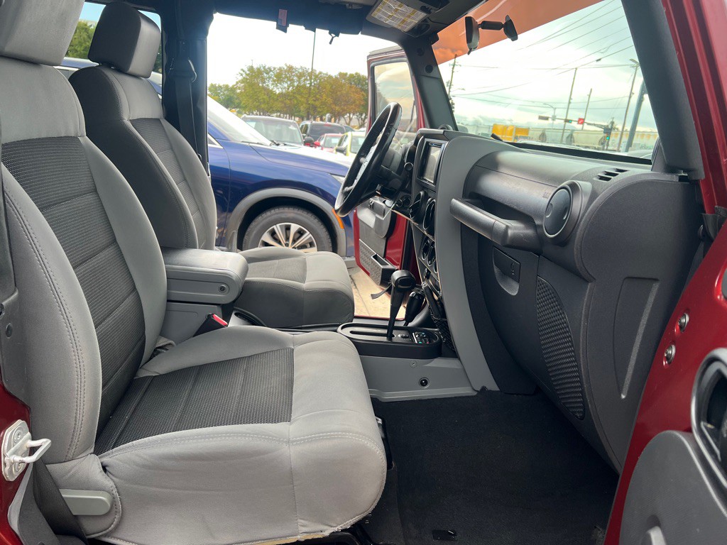 2009 Jeep Wrangler Image 12