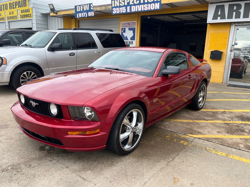 2005 Ford Mustang Image 3