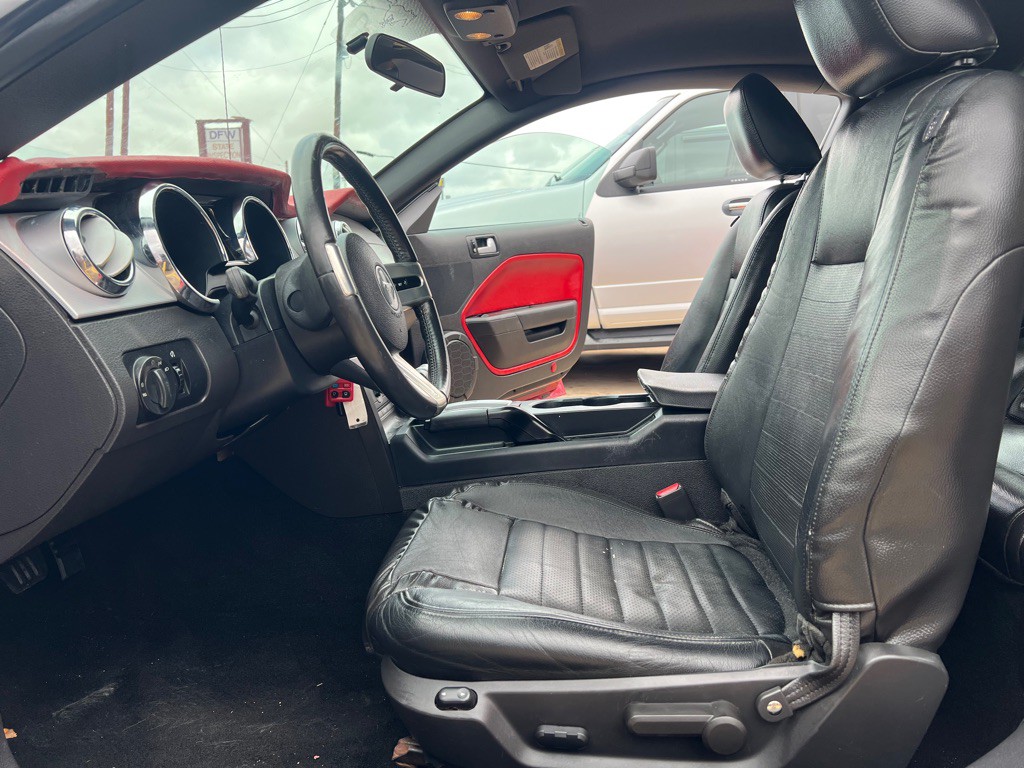 2005 Ford Mustang Image 11