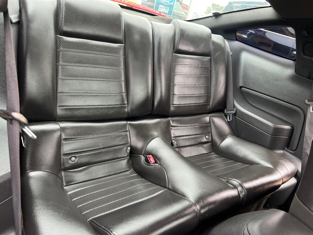 2005 Ford Mustang Image 13