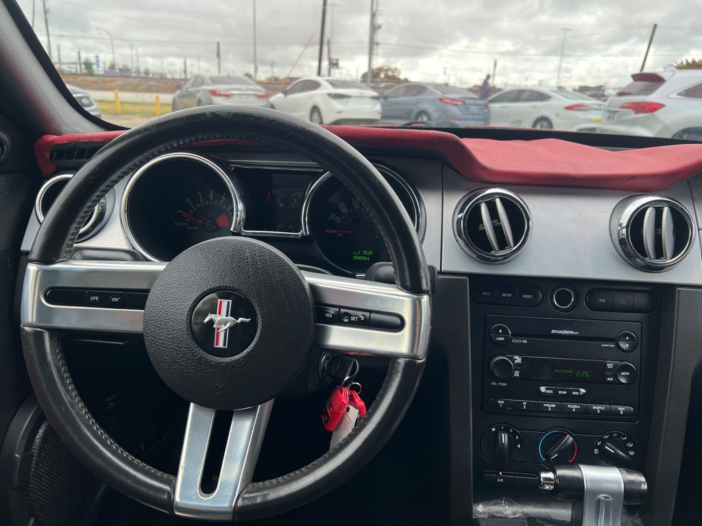 2005 Ford Mustang Image 15