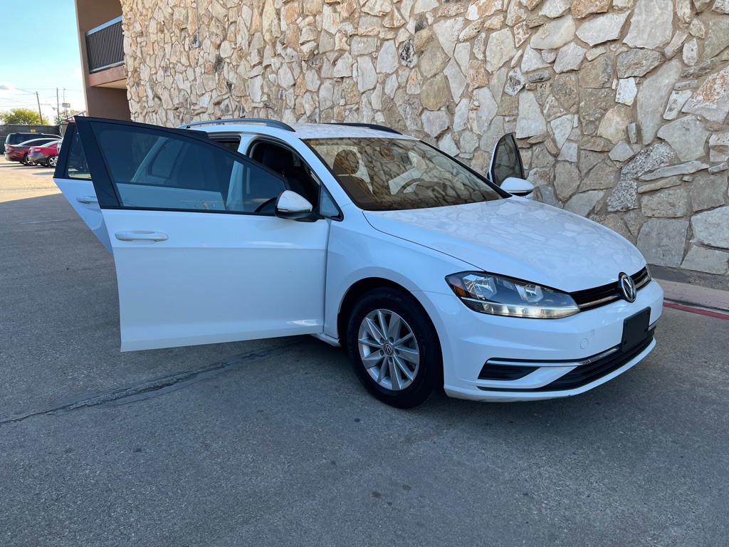 2019 Volkswagen Golf Image 5