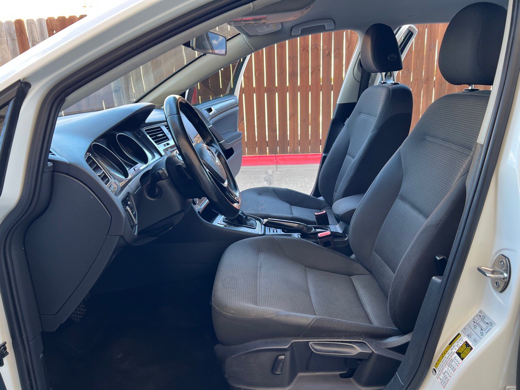 2019 Volkswagen Golf Image 9